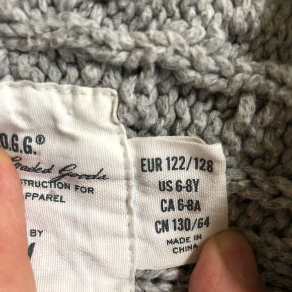 Knit vest - Picture 3 of 4